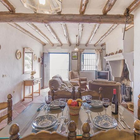 Cozy Home In Zahara De La Sierra With Kitchen Exteriör bild