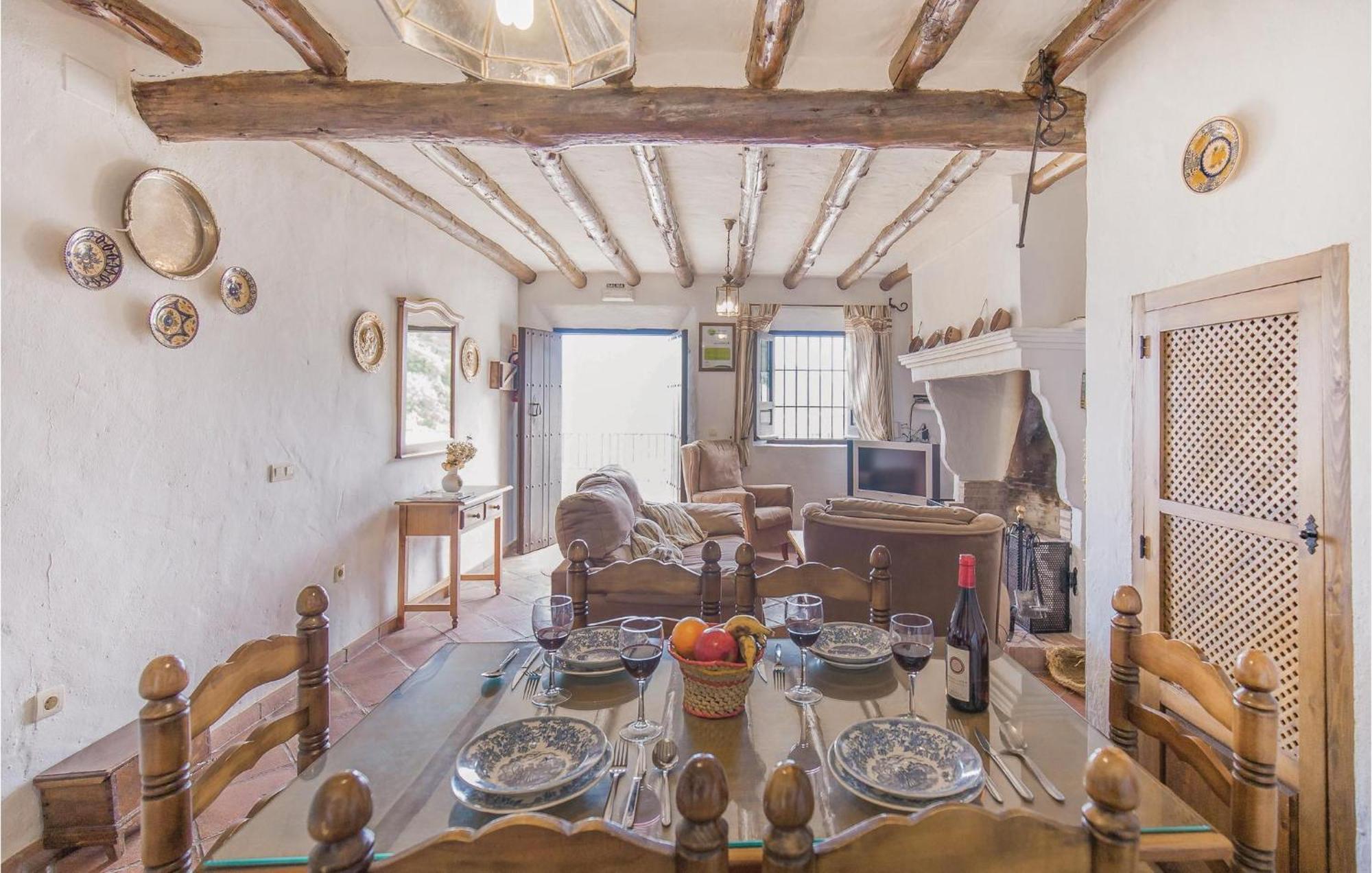 Cozy Home In Zahara De La Sierra With Kitchen Exteriör bild