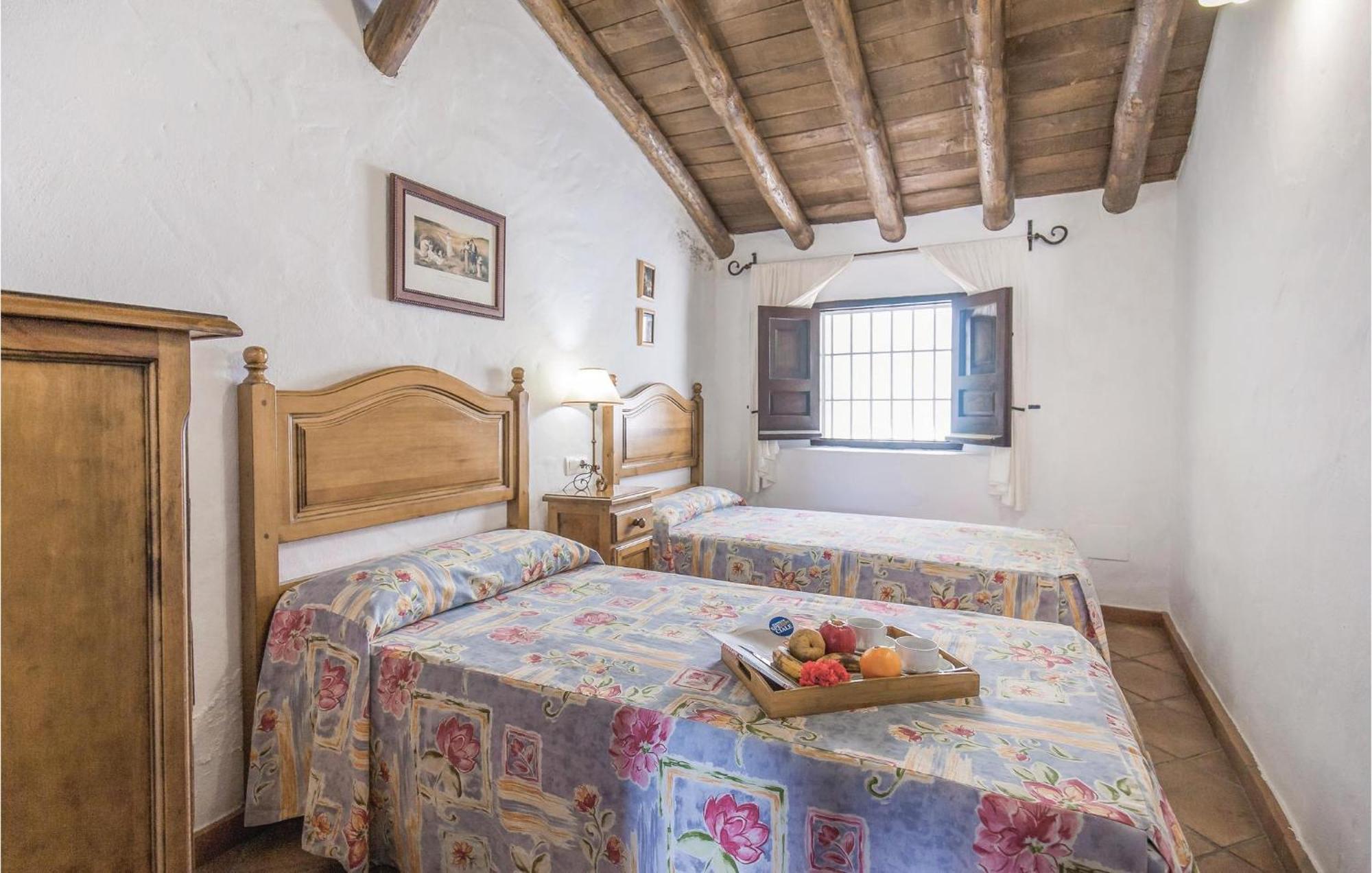 Cozy Home In Zahara De La Sierra With Kitchen Exteriör bild