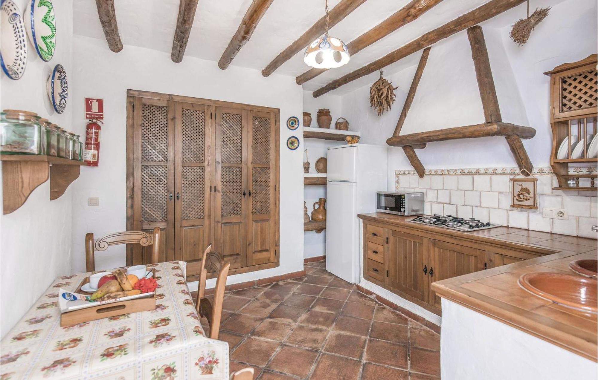 Cozy Home In Zahara De La Sierra With Kitchen Exteriör bild