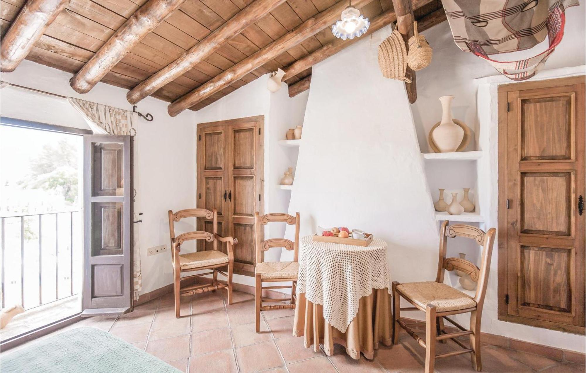 Cozy Home In Zahara De La Sierra With Kitchen Exteriör bild